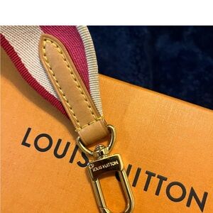 Louis vuitton STRAP 💕💕